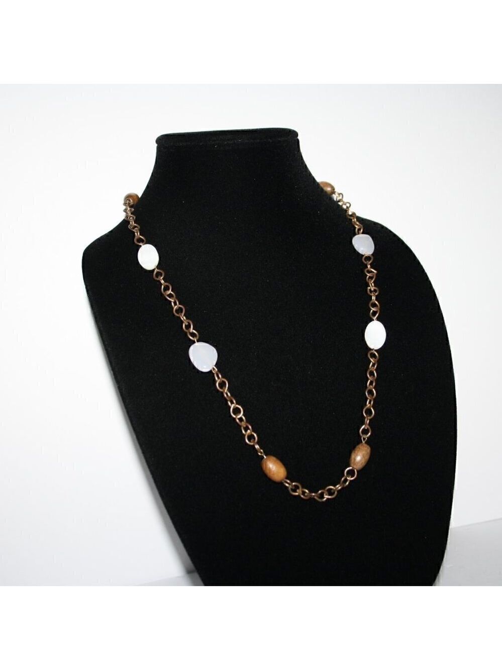 𝅺vintage Gold tone chain, wood & mother of pearl beads necklace.